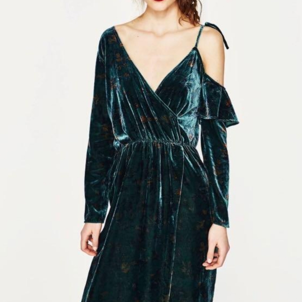 NWT Zara velvet floral blue green dress with exposed shoulder